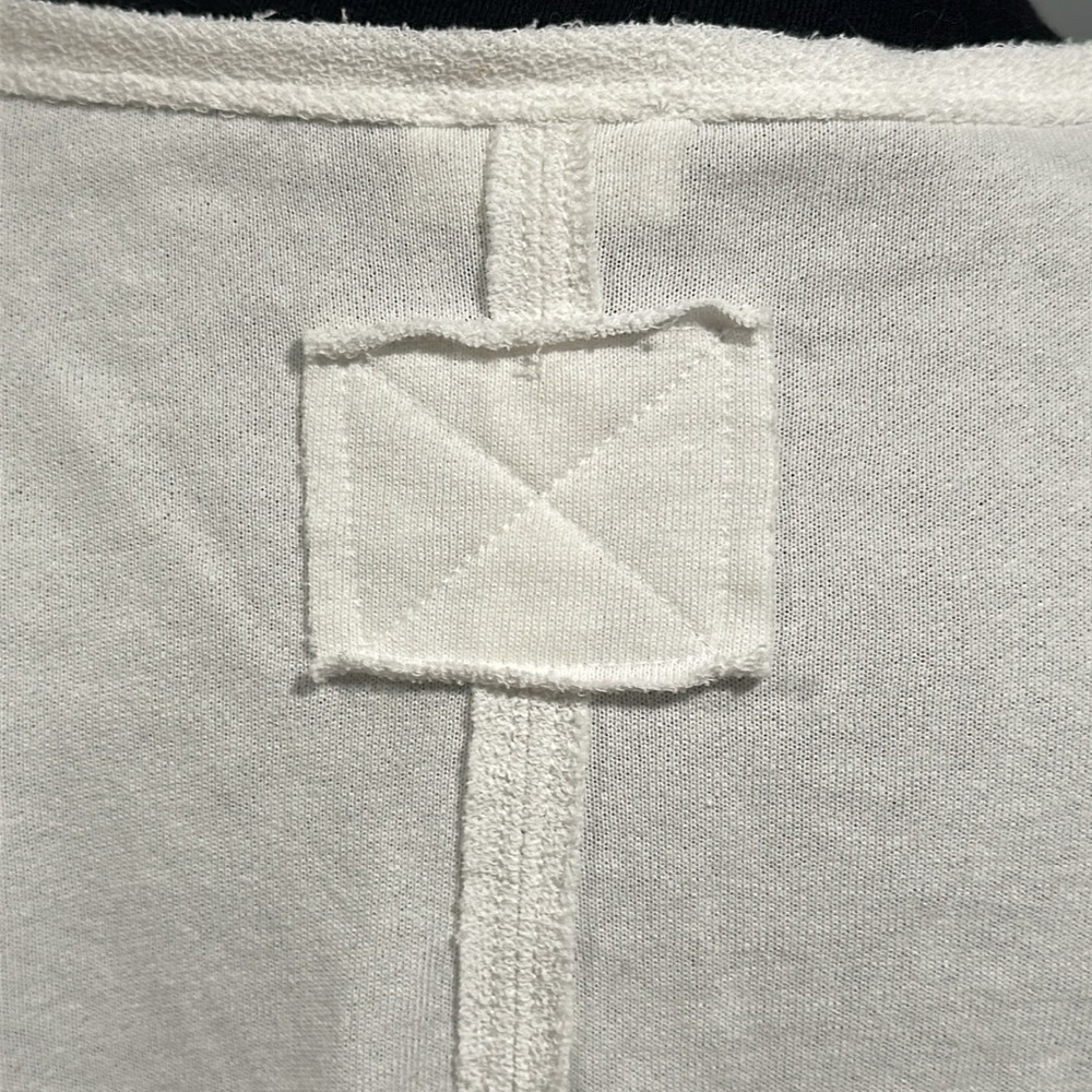 La Miel white long sleeve to texture sweater Lg seam down back Uneckline NWT - Picture 5 of 15
